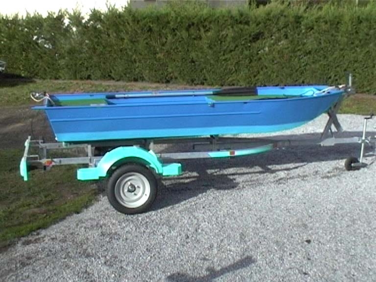 Легкая алюминиевая рыболовная лодка (48)
