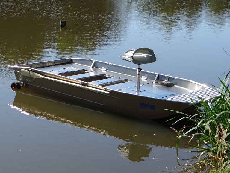 Легкая алюминиевая рыболовная лодка (62)