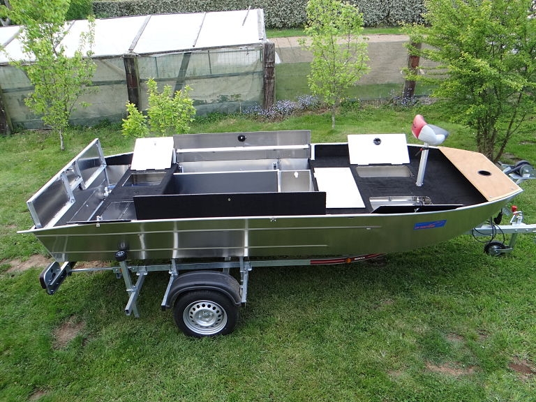 Легкая алюминиевая рыболовная лодка (74)
